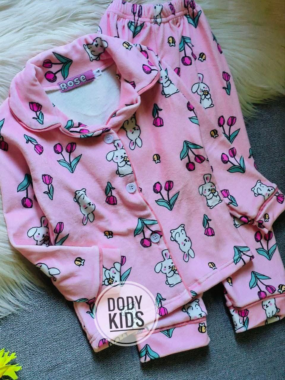 2025/10/1000138852.jpg بيجامة روز بينك ارنب - الصورة 1