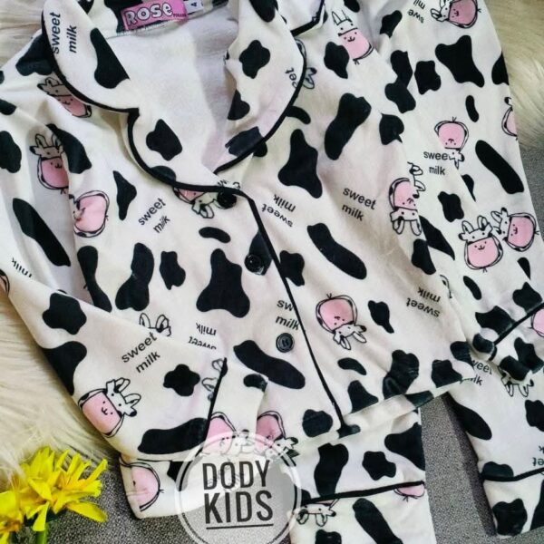 بيجامة روز الcow