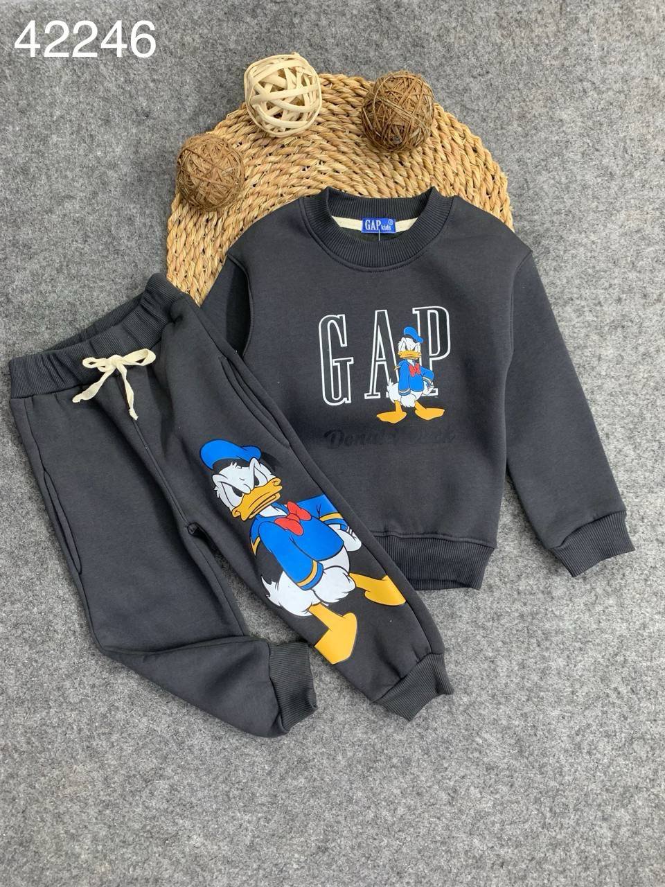 2025/11/1000154997.jpg زينو gap بطوط اسود - الصورة 1