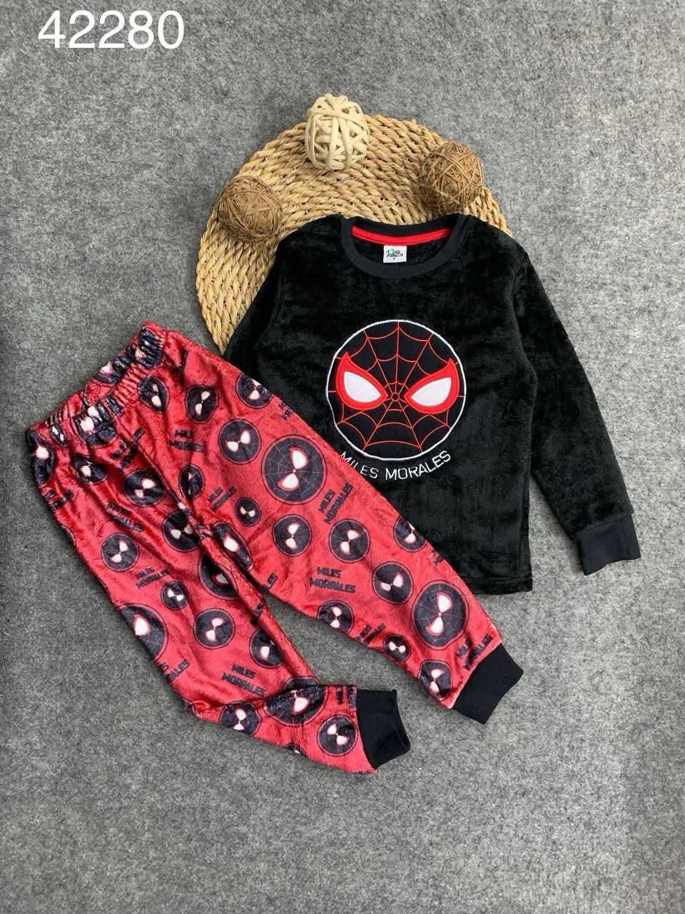 2025/11/1000159984.jpg زومبا بولار وسط اسابيدر - الصورة 1