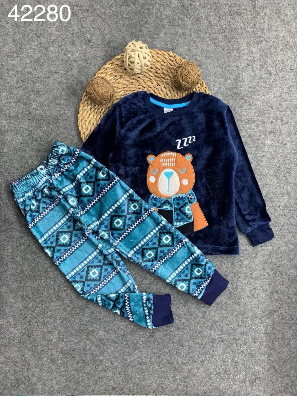 2025/11/1000159986.jpg زومبا بولار وسط دب كحلى - الصورة 1