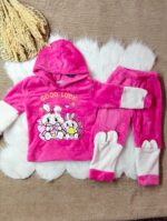 ⁦روز بولار فوشيا ارنب ف البنطلون⁩ - الصورة ⁦2⁩